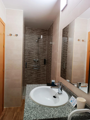 Bathroom 3, Hotel Alma Rosa, Ávila