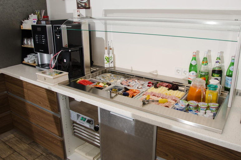 Food & Drinks 4, Hotel -restaurant Taormina, Enzkreis