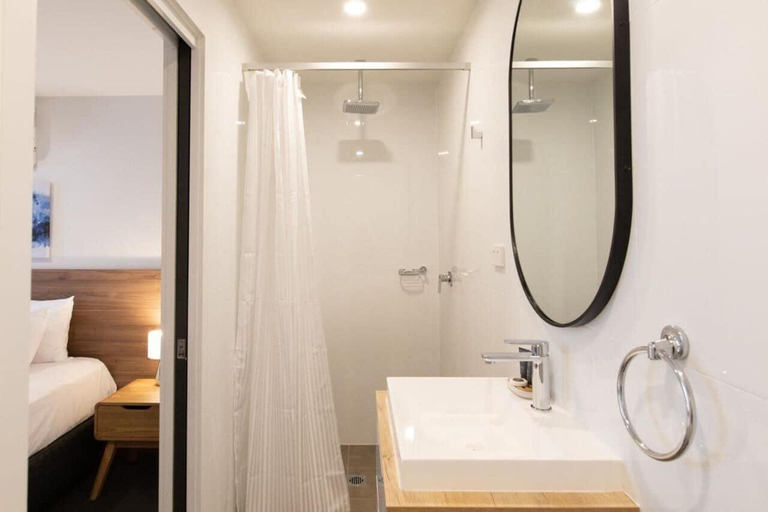 Bathroom 4, Blacktown Tavern, Blacktown - South-East