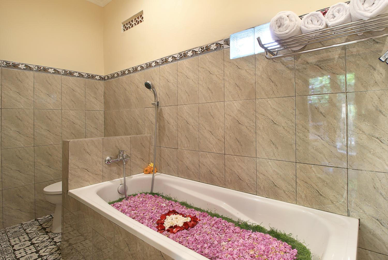 Bathroom 3, Jerogadung House, Gianyar