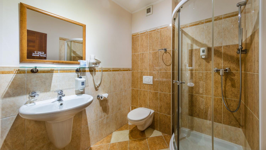 Bathroom 4, Hotel Tevel, Galanta
