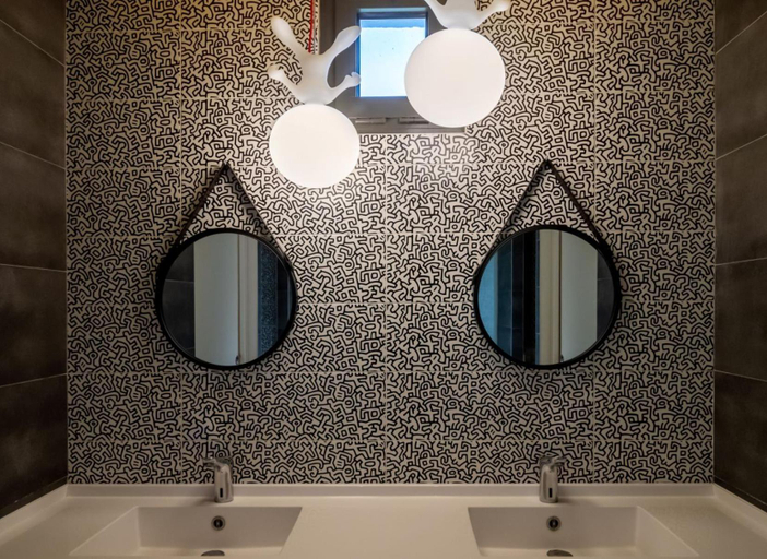 Bathroom, Sous Les Pins, Drôme