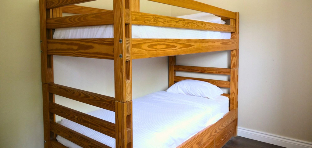 Room 3, Mountain Views Steps To Bm Village Hot Tub Bbq, Grey