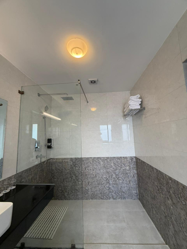 Bathroom 5, Hotel Moonlight, Bagmati