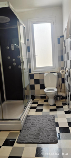Bathroom 1, Hotel Residence Saint Ouen, Seine-Saint-Denis