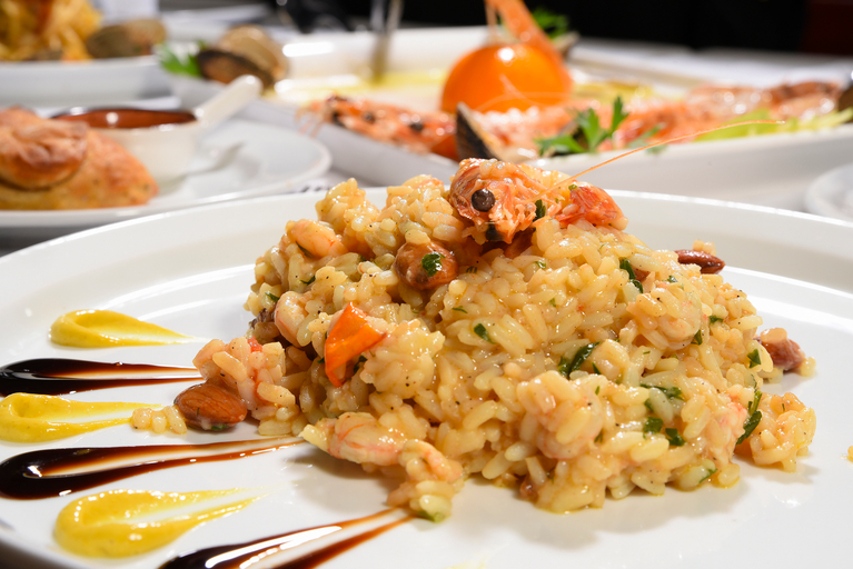 Restaurant 5, Vila Oxinn, Durrësit