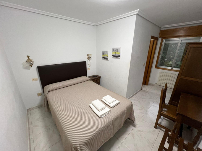 Bedroom 3, Hotel Conde, Ourense