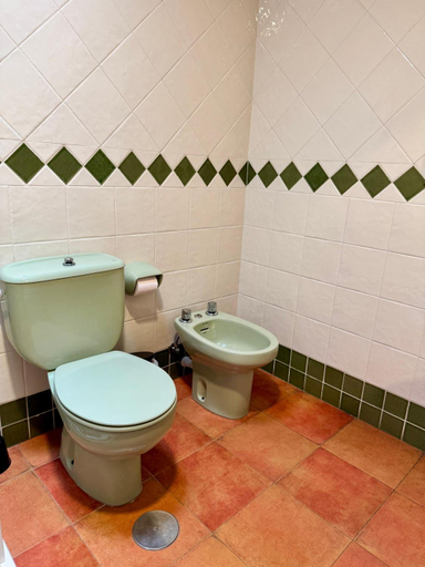 Bathroom 3, El Eden, Almería