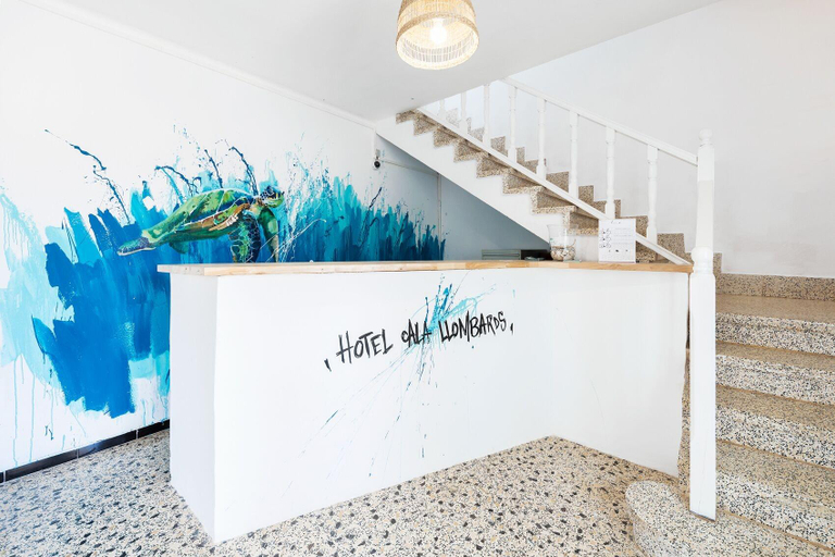 Public Area, Hostal Cala Llombards, Baleares