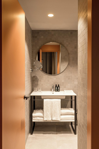 Bathroom 4, Mercer Residences Sevilla, Sevilla