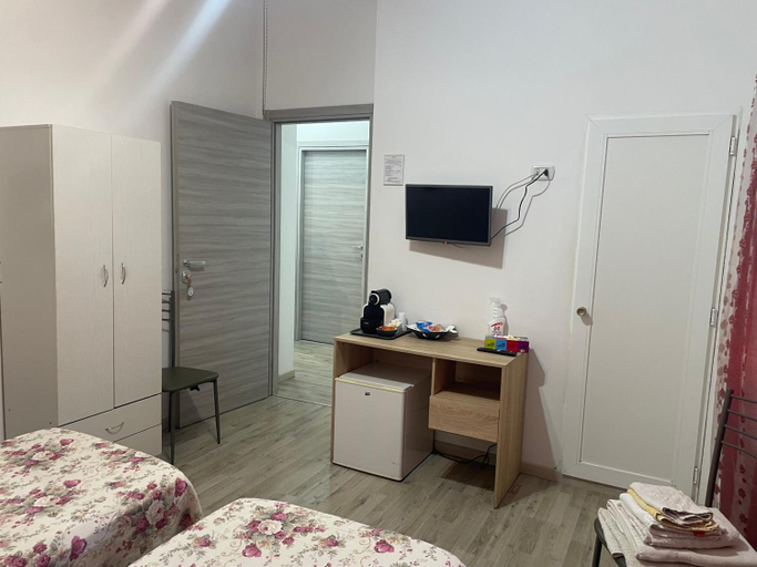 Bedroom 4, Albergo Anna, Rome