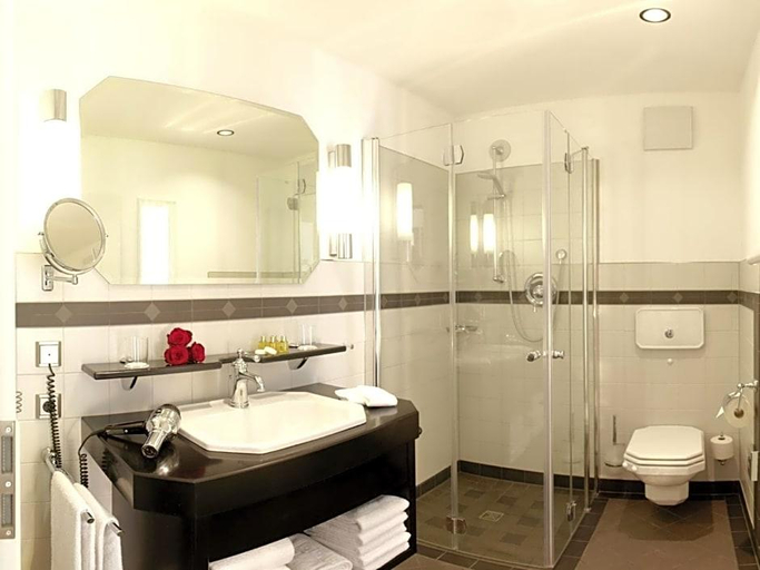 Bathroom, Allee Hotel, Neustadt an der Aisch-Bad Windsheim