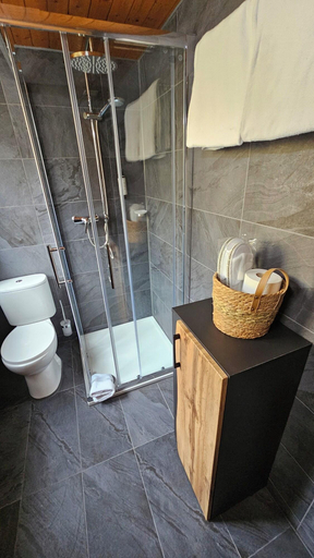 Bathroom 4, Boutique Hotel Alpina, Interlaken