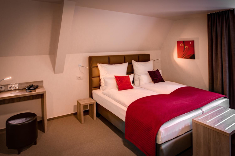 Bedroom 3, Weserhotel Schwager, Holzminden