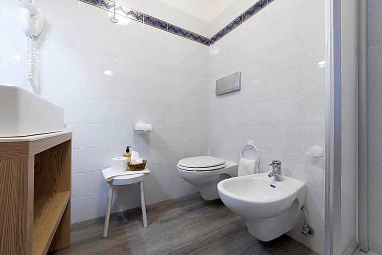 Bathroom 4, Hotel Ristorante Baita Dovich, Belluno