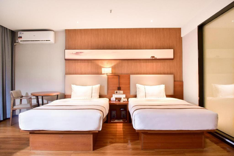 Bedroom 2, Jtour Inn Xianning Chongyang Taoxi Avenue, Xianning