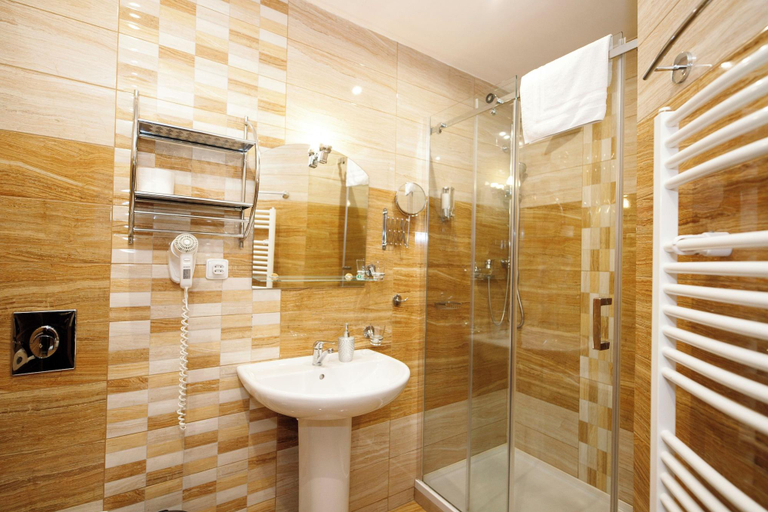 Bathroom 5, Hotel Jelínek, Trutnov