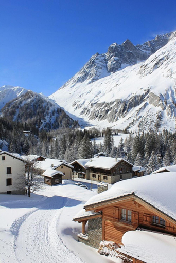 General view 4, Hotel Edelweiss, Entremont