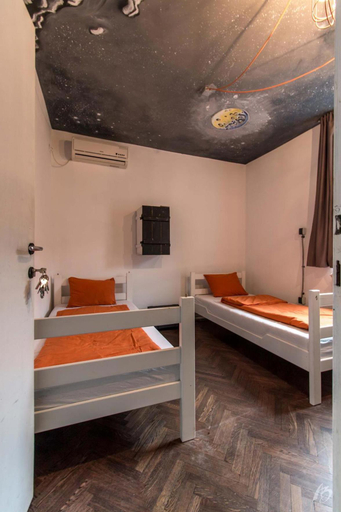 Bedroom 2, Hostel Fair and Square, Belgrade