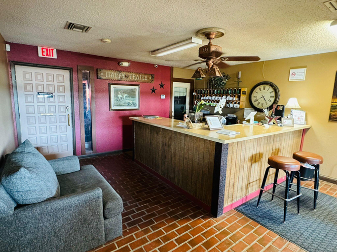 Public Area, Four Horsemen Hotel, Denton