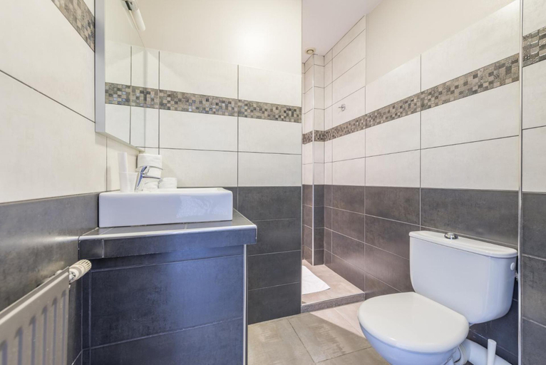 Bathroom 4, Hôtel Du Rocher, Bouches-du-Rhône