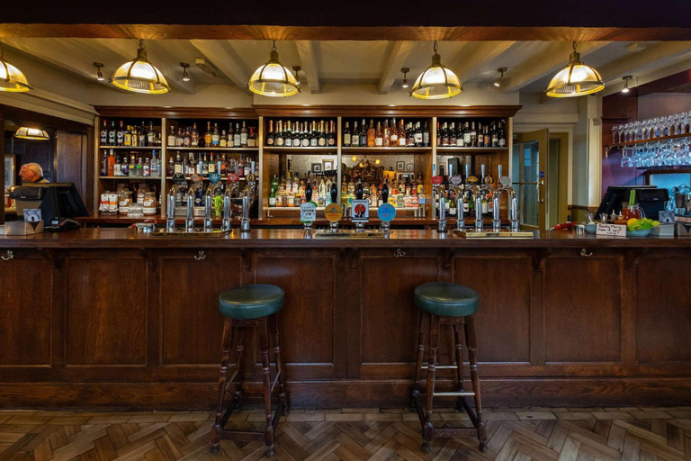 Food & Drinks 5, Dukes Head Hotel, London