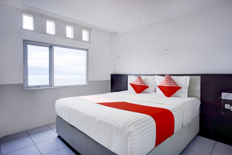 Room 5, Collection O Gapura Hotel Near Parapat Penatapan D, Simalungun