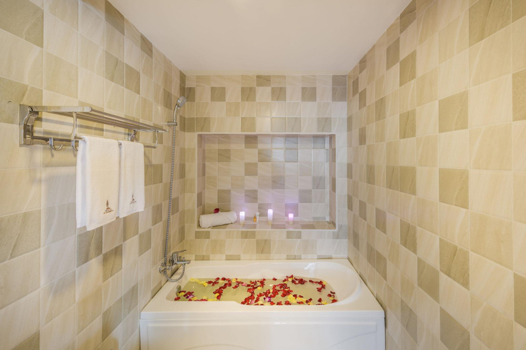 Room 5, Phnom Penh 51 Hotel, Phnom Penh