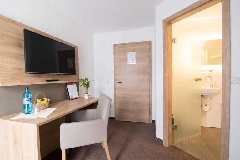 Room 5, Pension Klein, Siegen-Wittgenstein