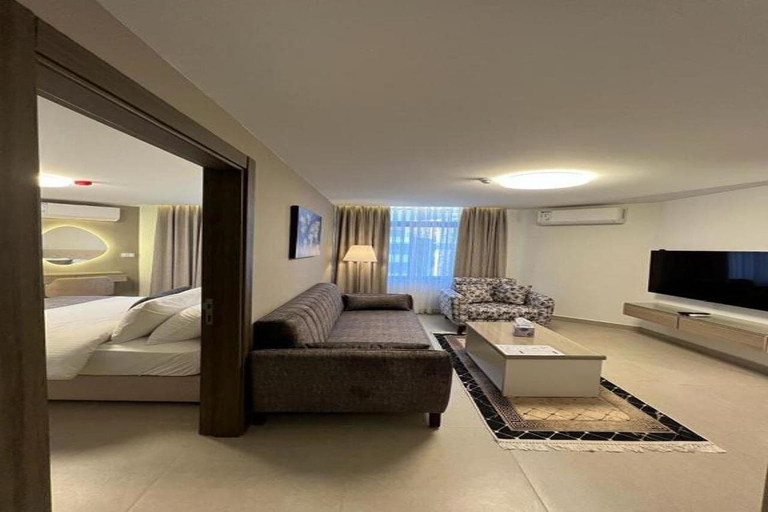 Living area 2, Red Carpet Hotel & Suite, Salt
