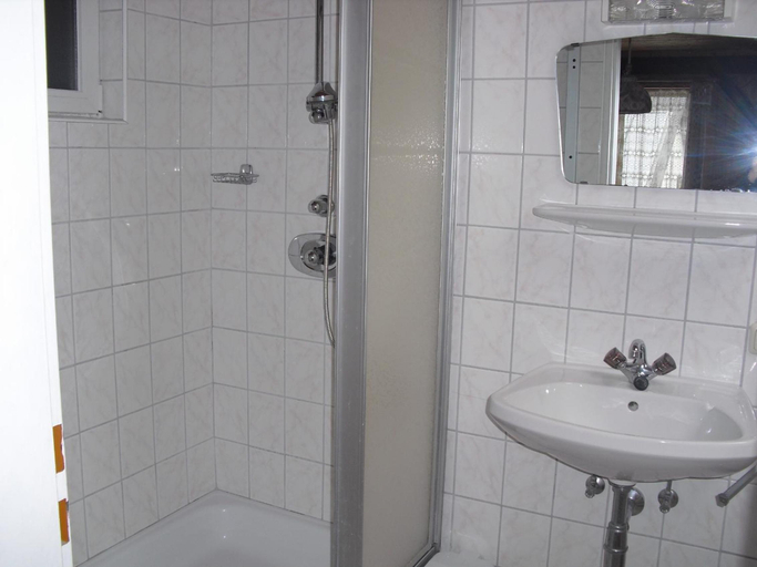 Bathroom 3, Gasthof Zum Heiligen Nikolaus, Eferding