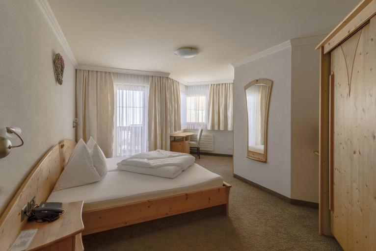 Bedroom 3, Hotel Garni Chasa Nova, Inn