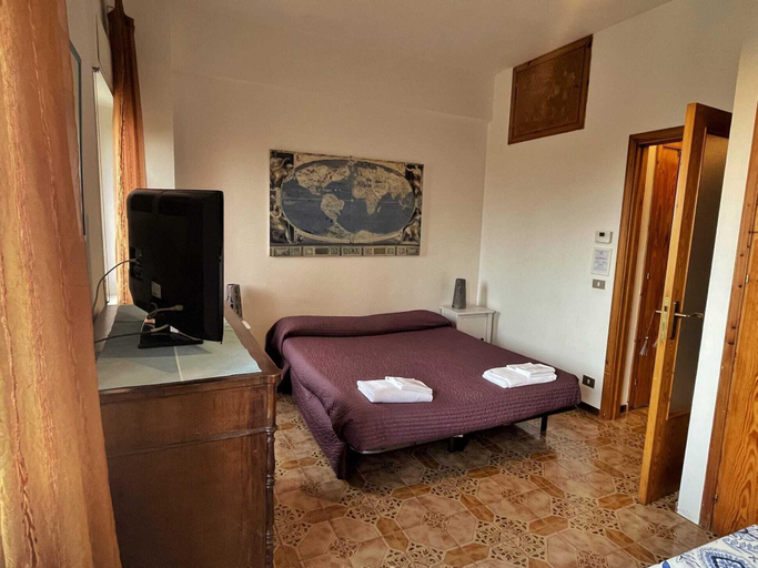Bedroom 4, Cleo Magnolia, Ancona