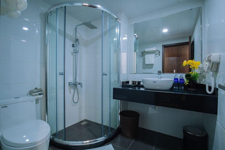 Bathroom, Bao Minh Radiant Hotel, Hạ Long