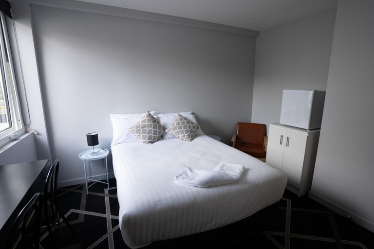 Bedroom 3, Sports Garden Hotel, Launceston - Pt B