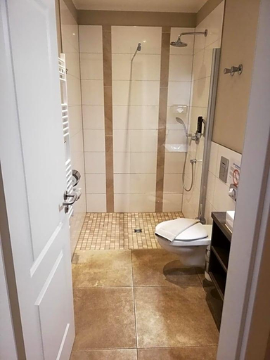 Bathroom 5, Ostseehotel Warnemv Nde, Rostock