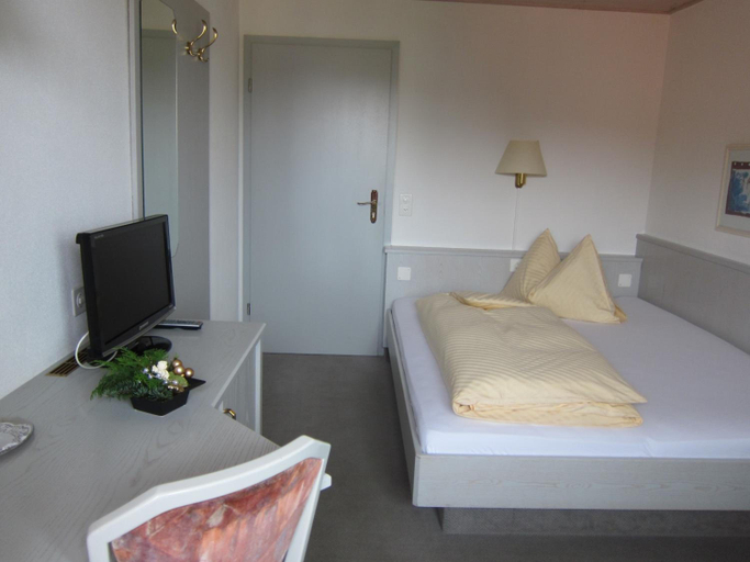 Bedroom 2, Landhotel Hirschen, Andelfingen