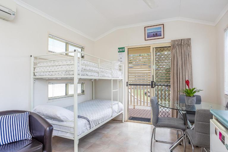 Bedroom 2, Tiaro Tourist Stopover, Tiaro
