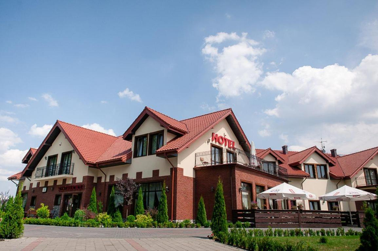 Exterior & Views, Hotel Podzamcze, Piaseczno