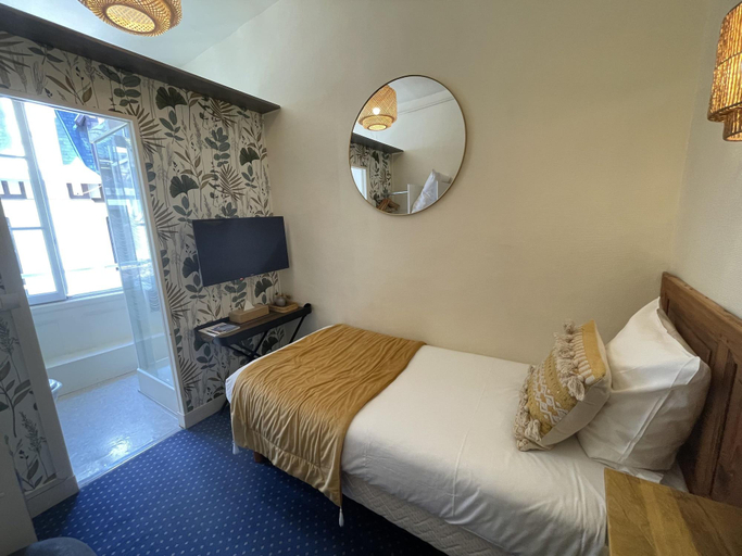 Room 5, Ha Tel Le Trouville, Calvados