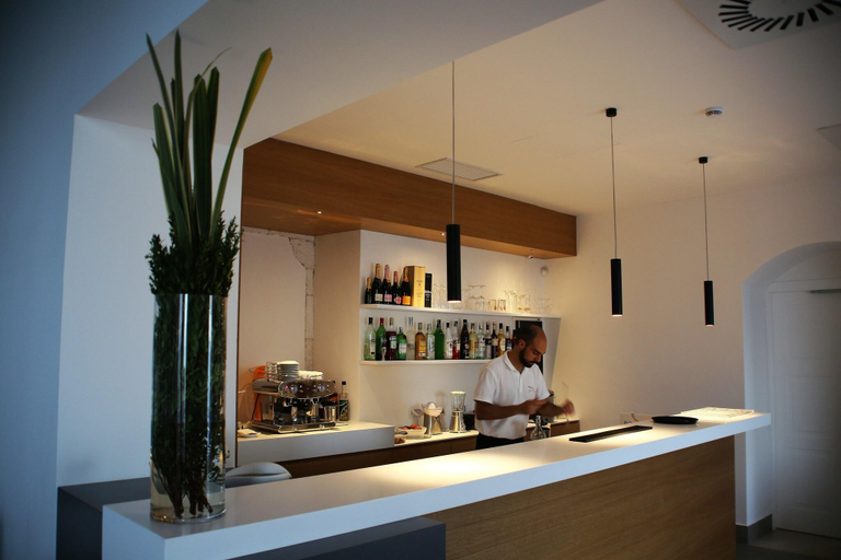 Bar, Castello Tafuri, Syracuse