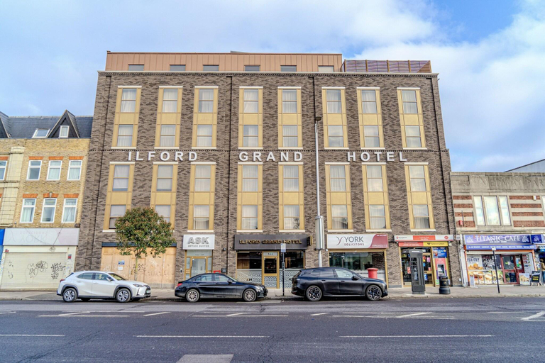 Exterior & Views 2, ILFORD GRAND HOTEL (Fully Air Conditioned), London