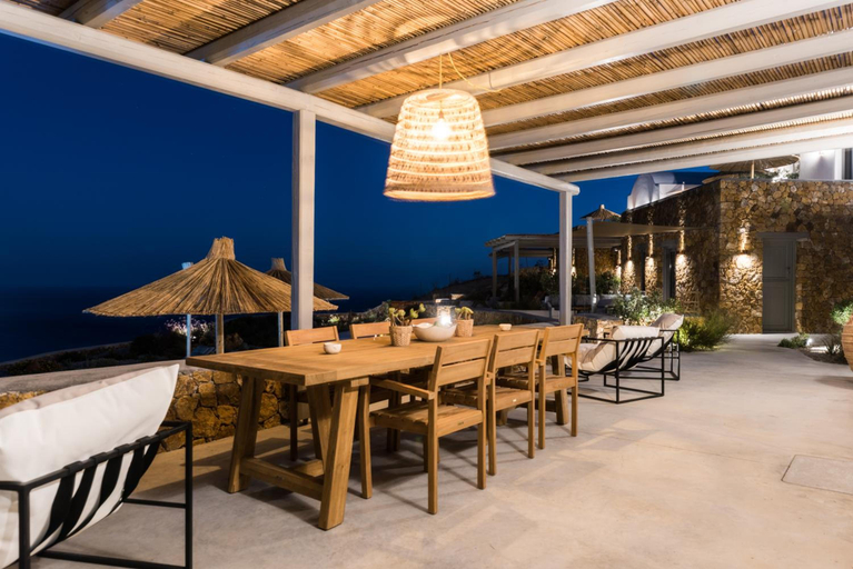 Food & Drinks 4, Ypseli Anafi's Hive, South Aegean