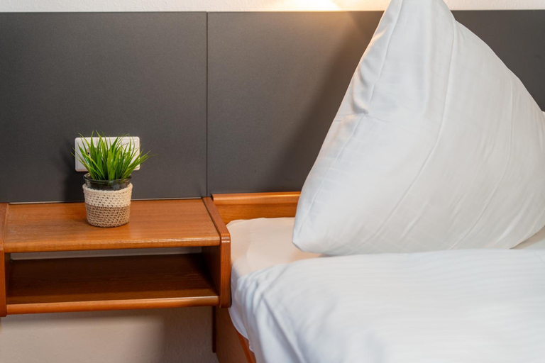 Bedroom 2, Landhotel Elkemann, Borken