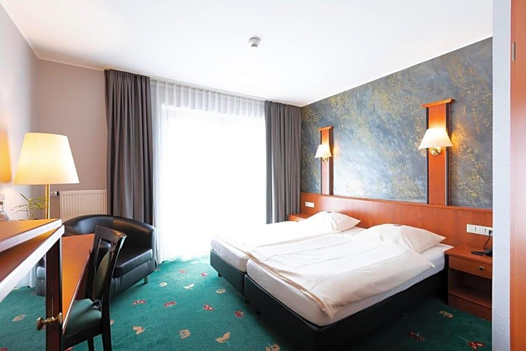 Bedroom 4, Hotel Freihof, Herford