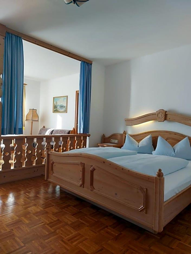 Bedroom 4, Hotel Restaurant Kreuzhuber, Passau