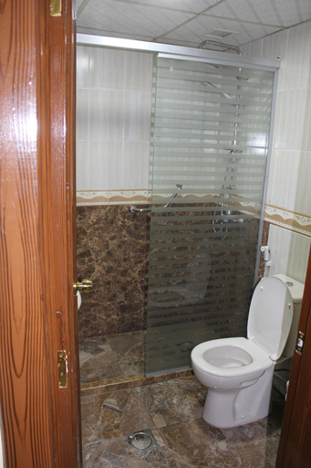 Bathroom 4, Al Ahfad Hotel Apartments, Wadi Essier