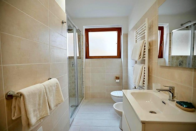 Bathroom 5, Castrichella Boutique Hotel Rome Airport, Rome