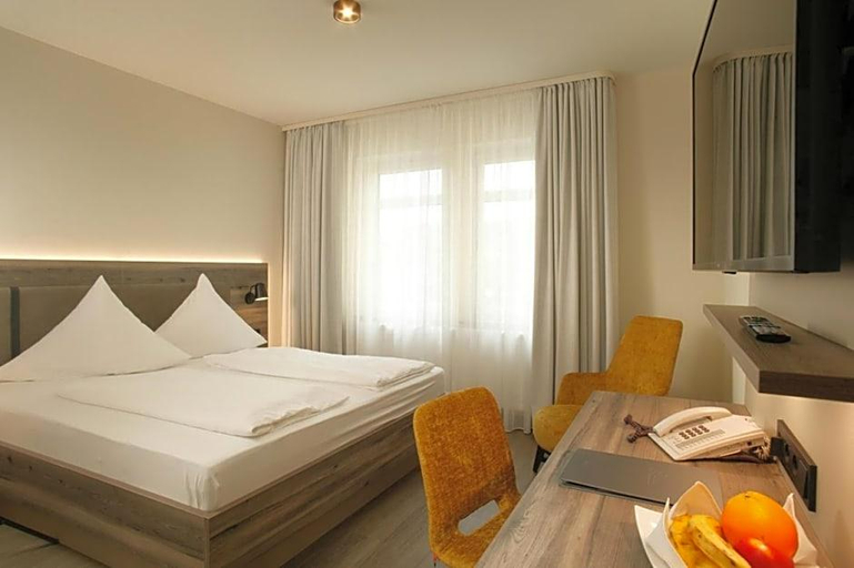 Room 3, Hotel Restaurant Sonne, Rems-Murr-Kreis