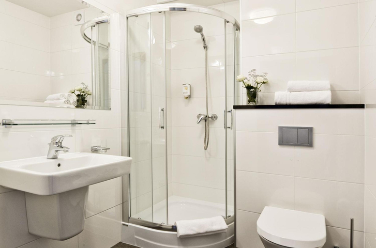 Bathroom 3, Hotel Port 110, Iława